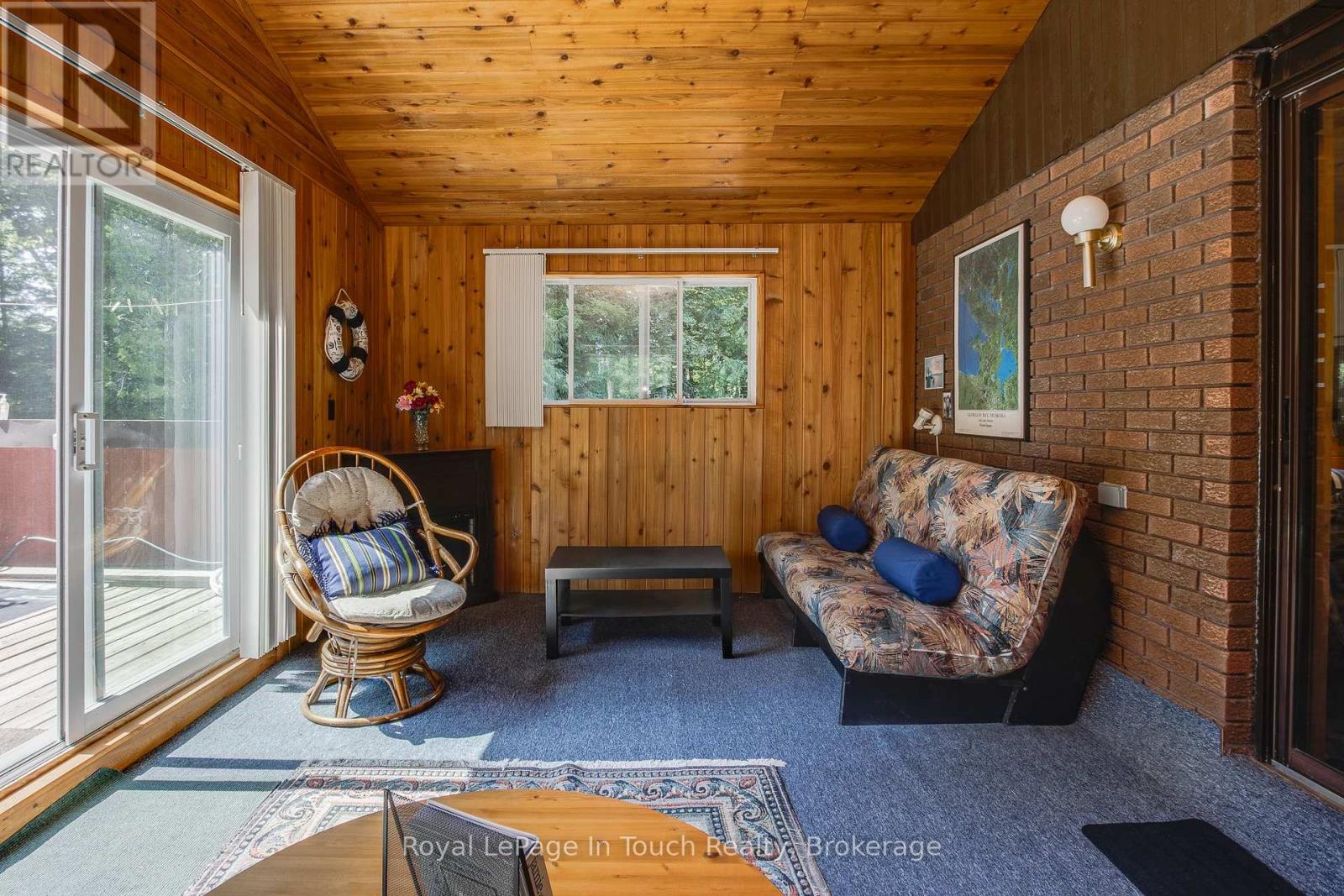 12 LINCOLN AVENUE - 25