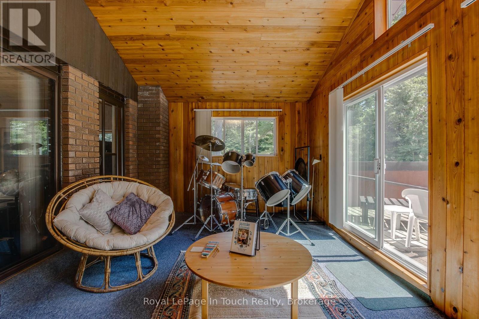 12 LINCOLN AVENUE - 26