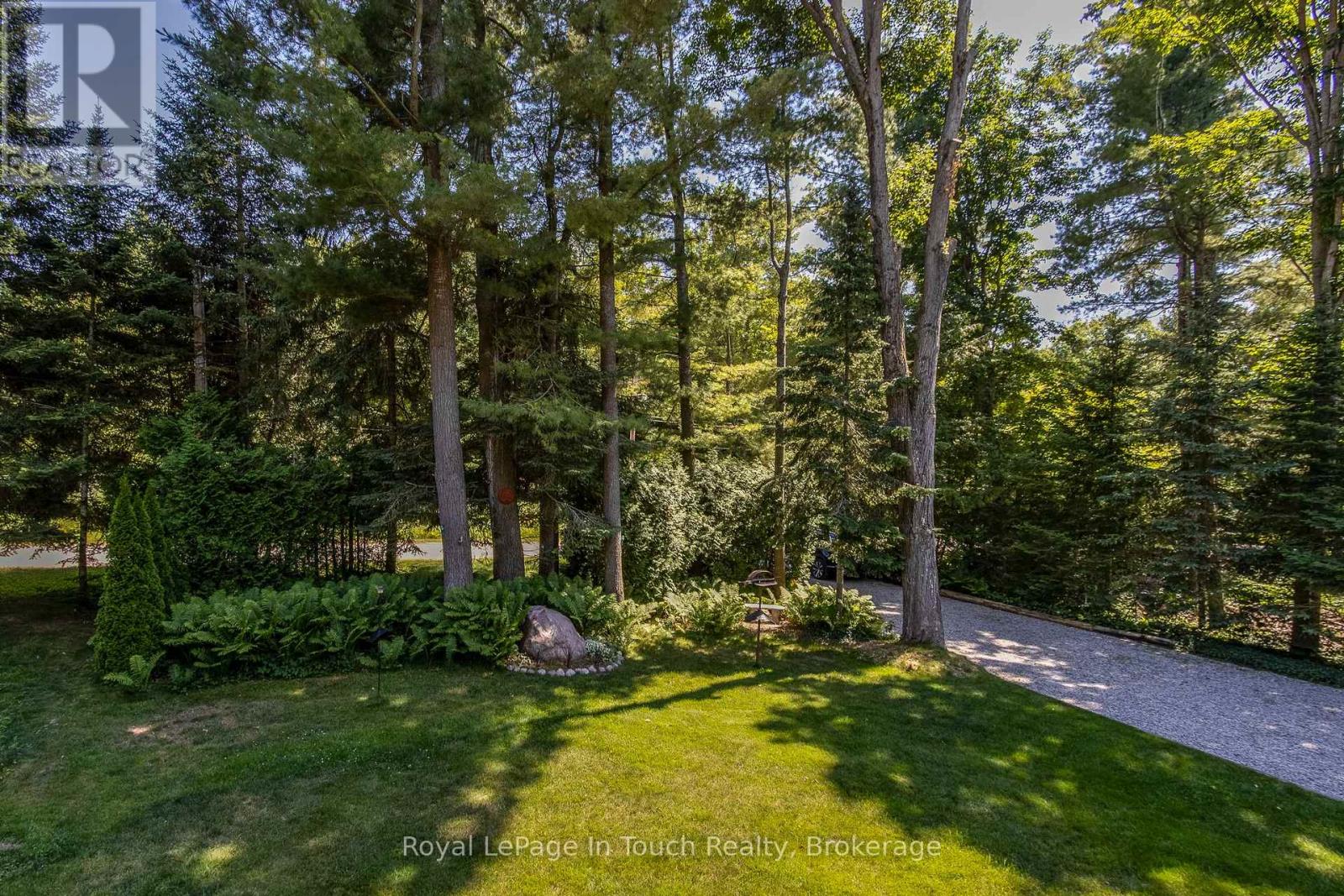 12 LINCOLN AVENUE - 7