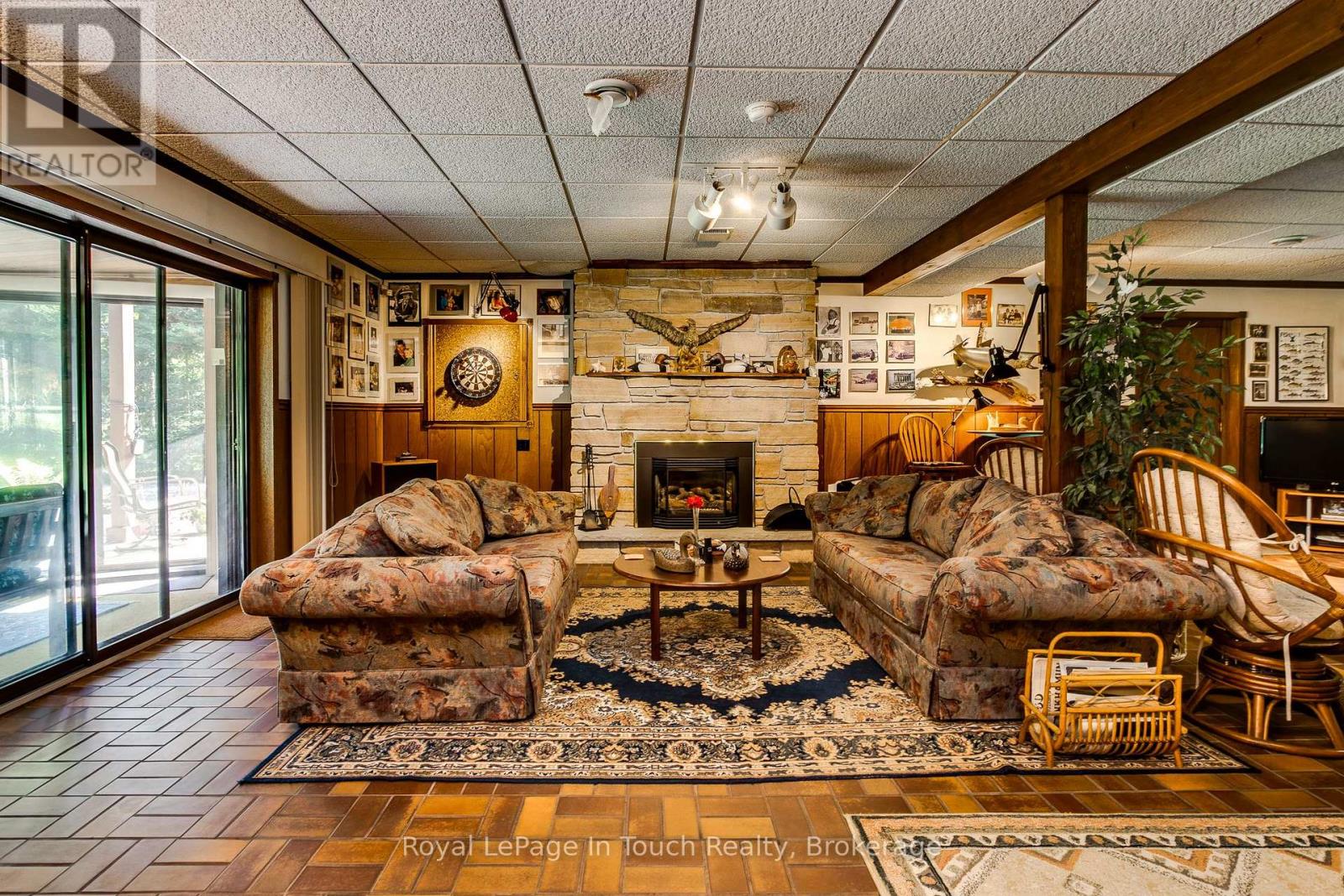 12 LINCOLN AVENUE - 9
