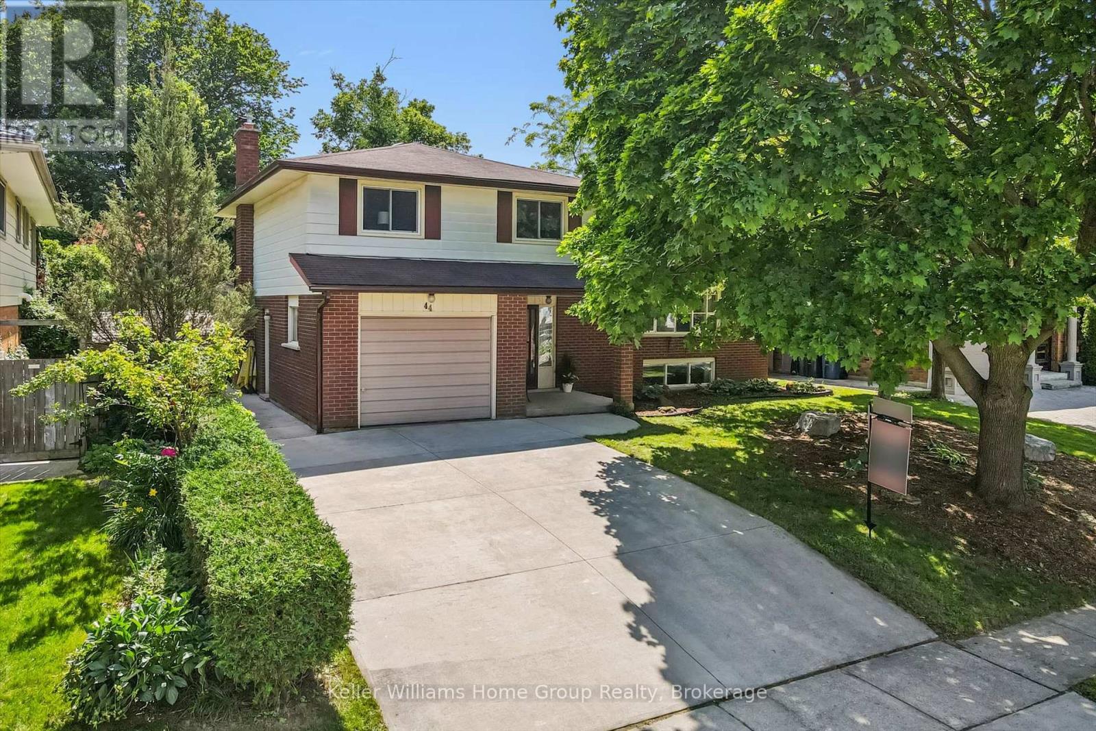 44 SHERWOOD DRIVE - 2