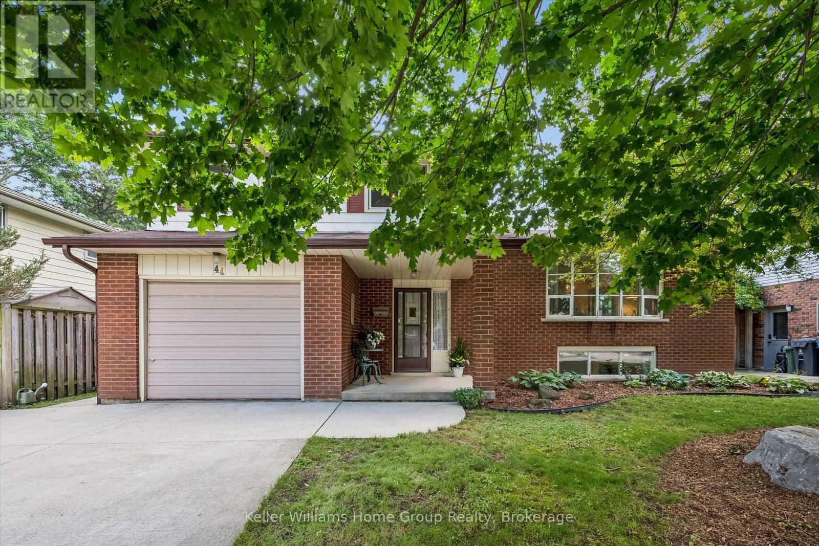 44 SHERWOOD DRIVE - Image 4
