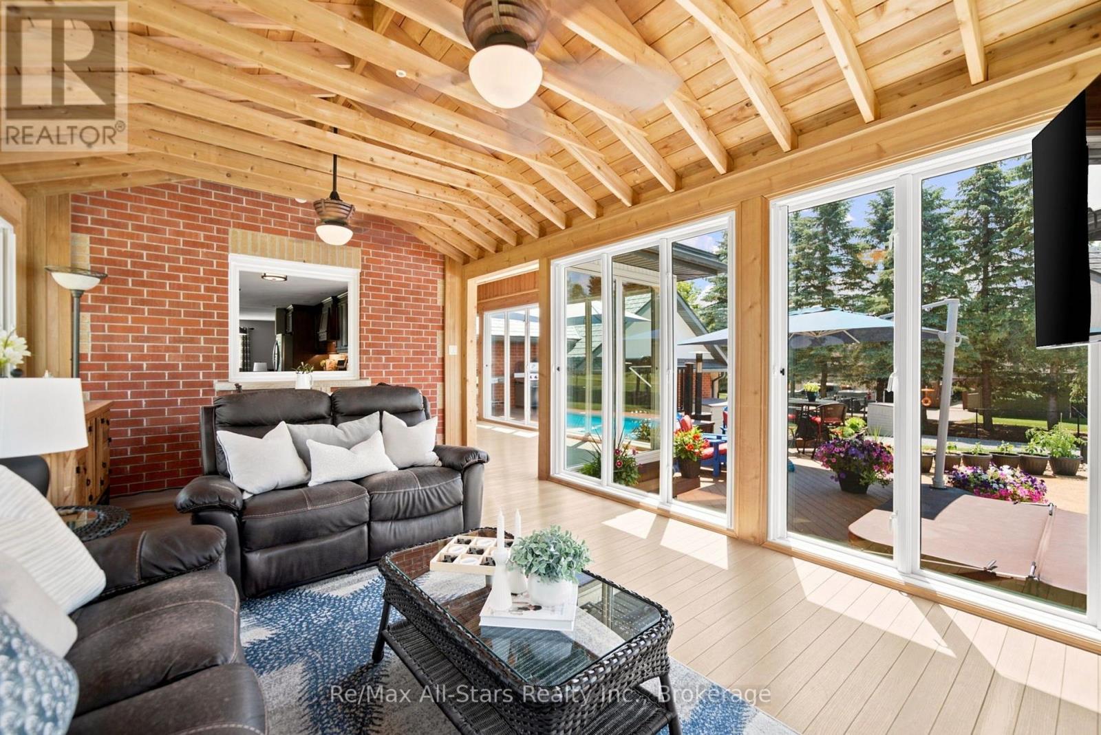 21180 BRUNON AVENUE - Image 17