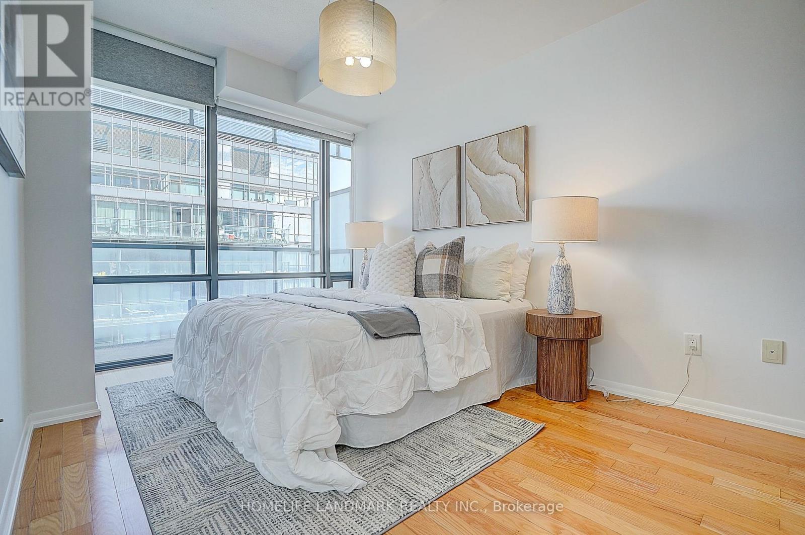 #3301 38 GRENVILLE STREET - 16