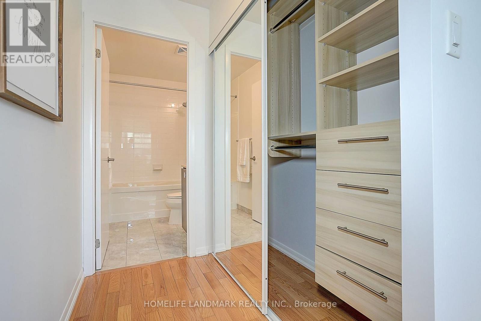 #3301 38 GRENVILLE STREET - 19