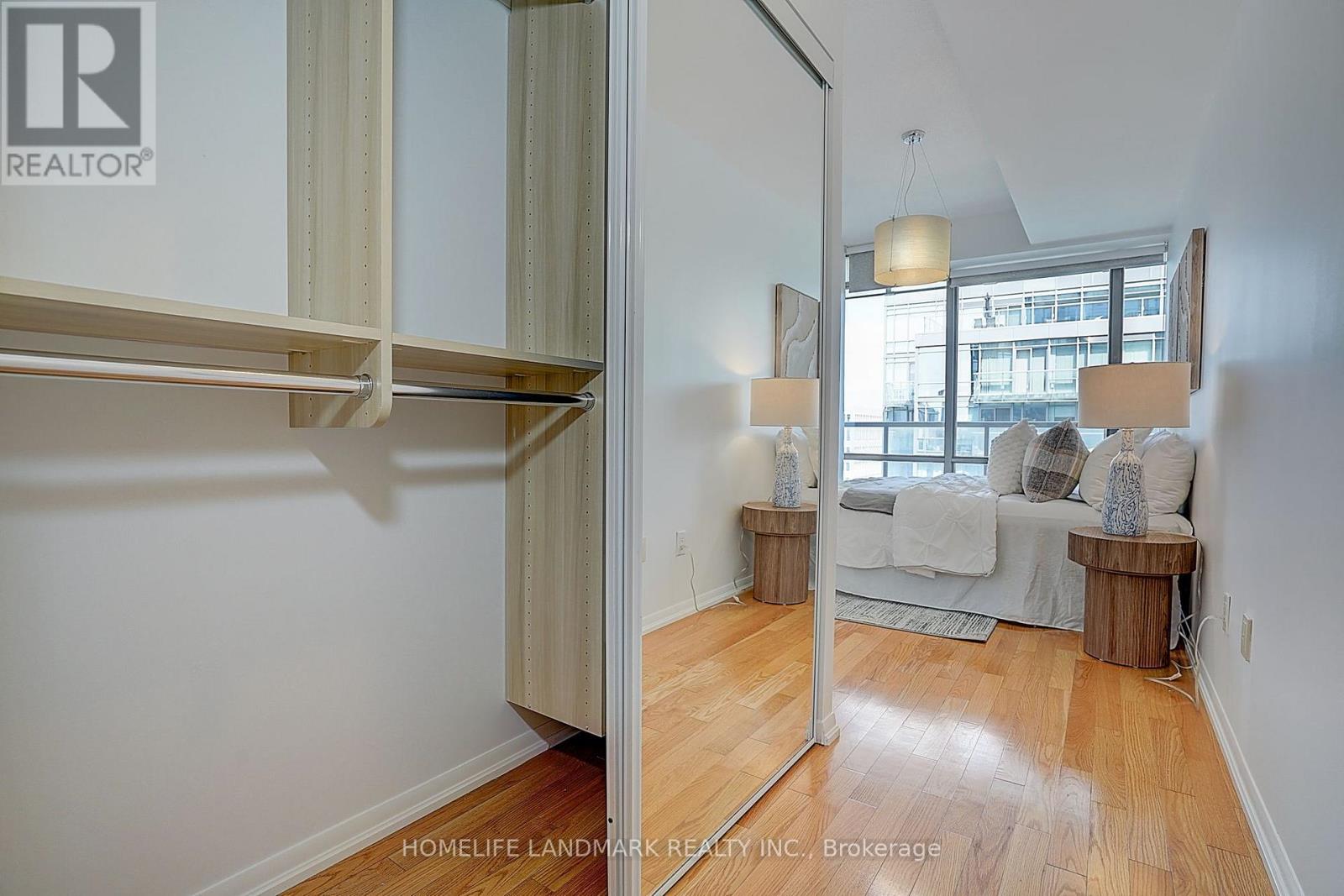 #3301 38 GRENVILLE STREET - 20