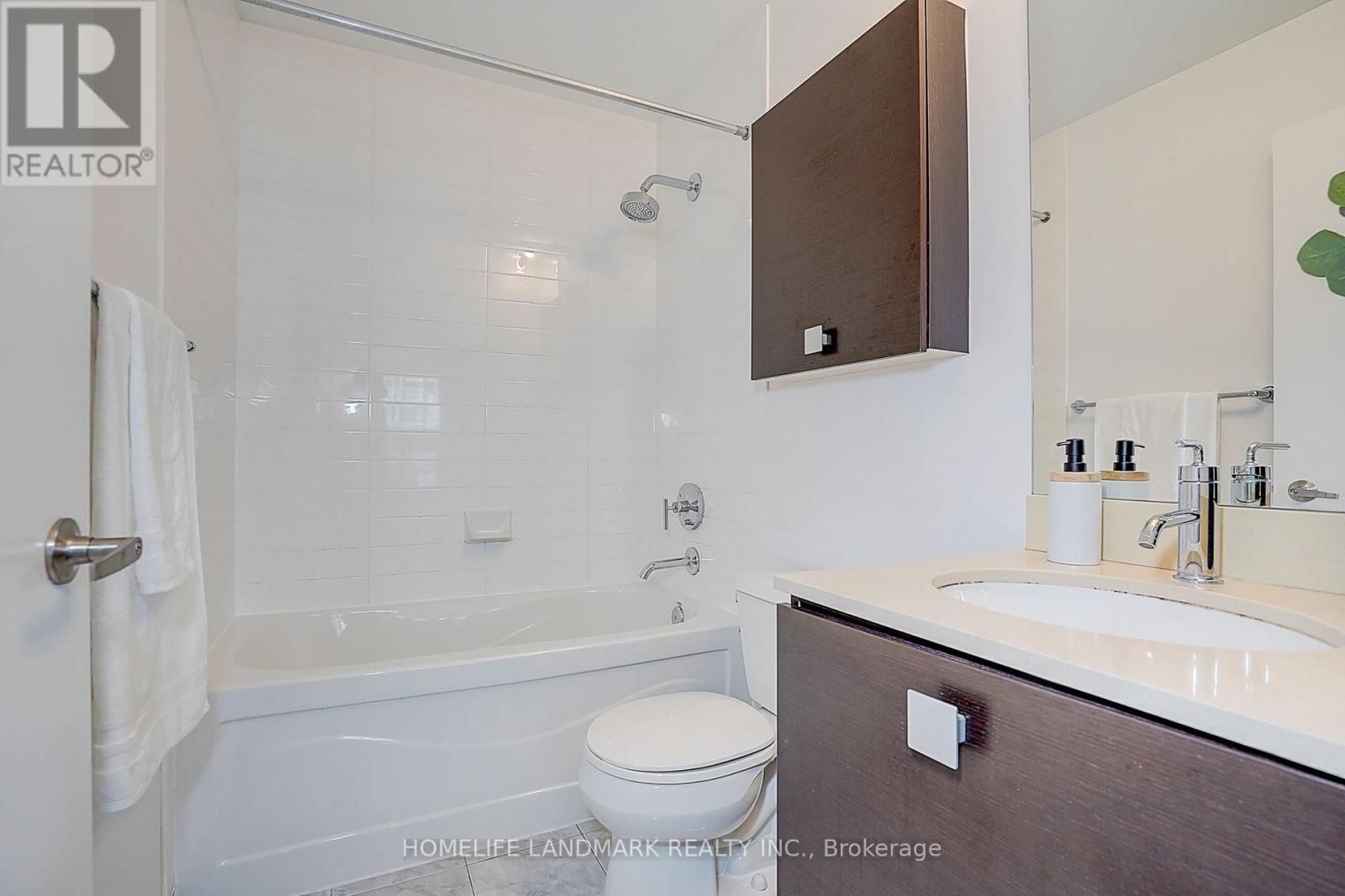 #3301 38 GRENVILLE STREET - 21