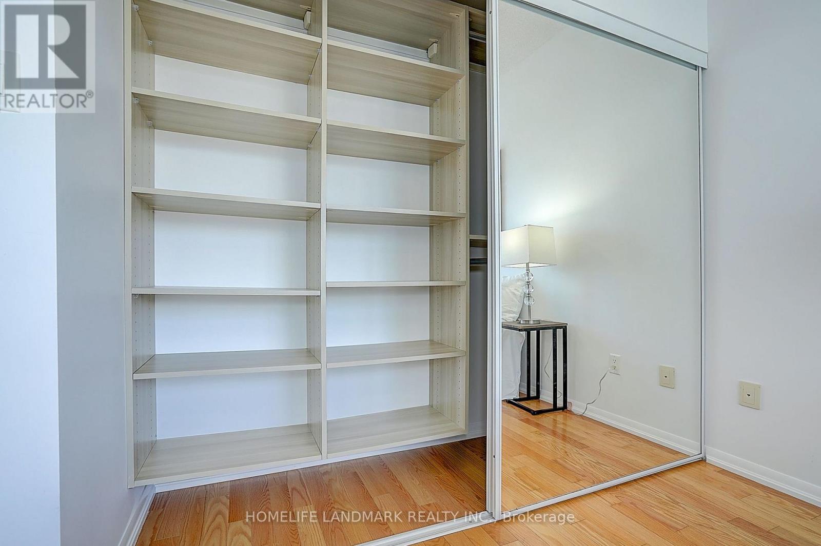 #3301 38 GRENVILLE STREET - 25