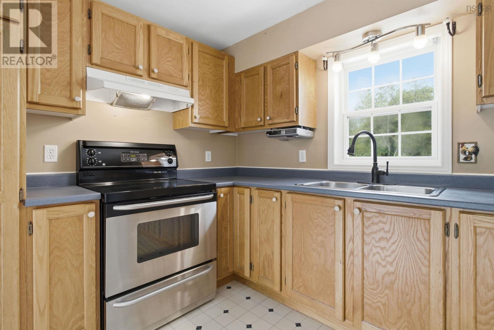 73 Underwood Road - 13