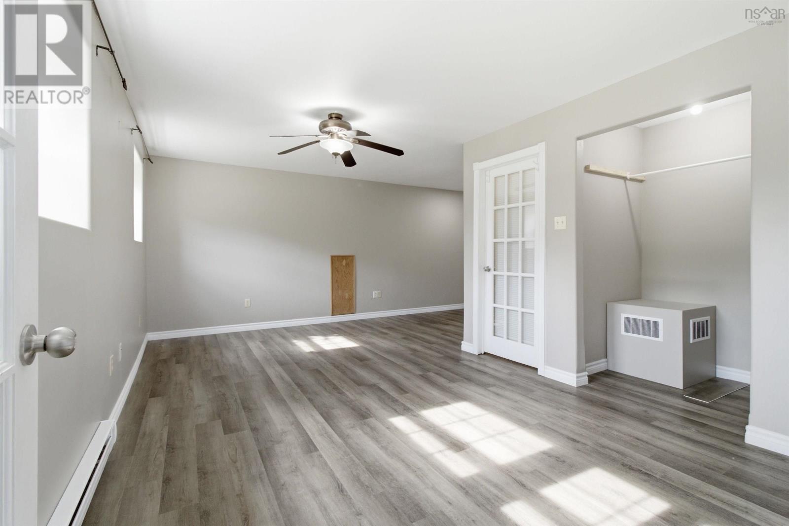 73 Underwood Road - 30