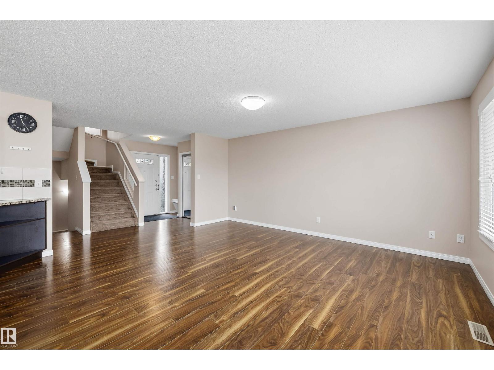 4020 166 AV NW - 12
