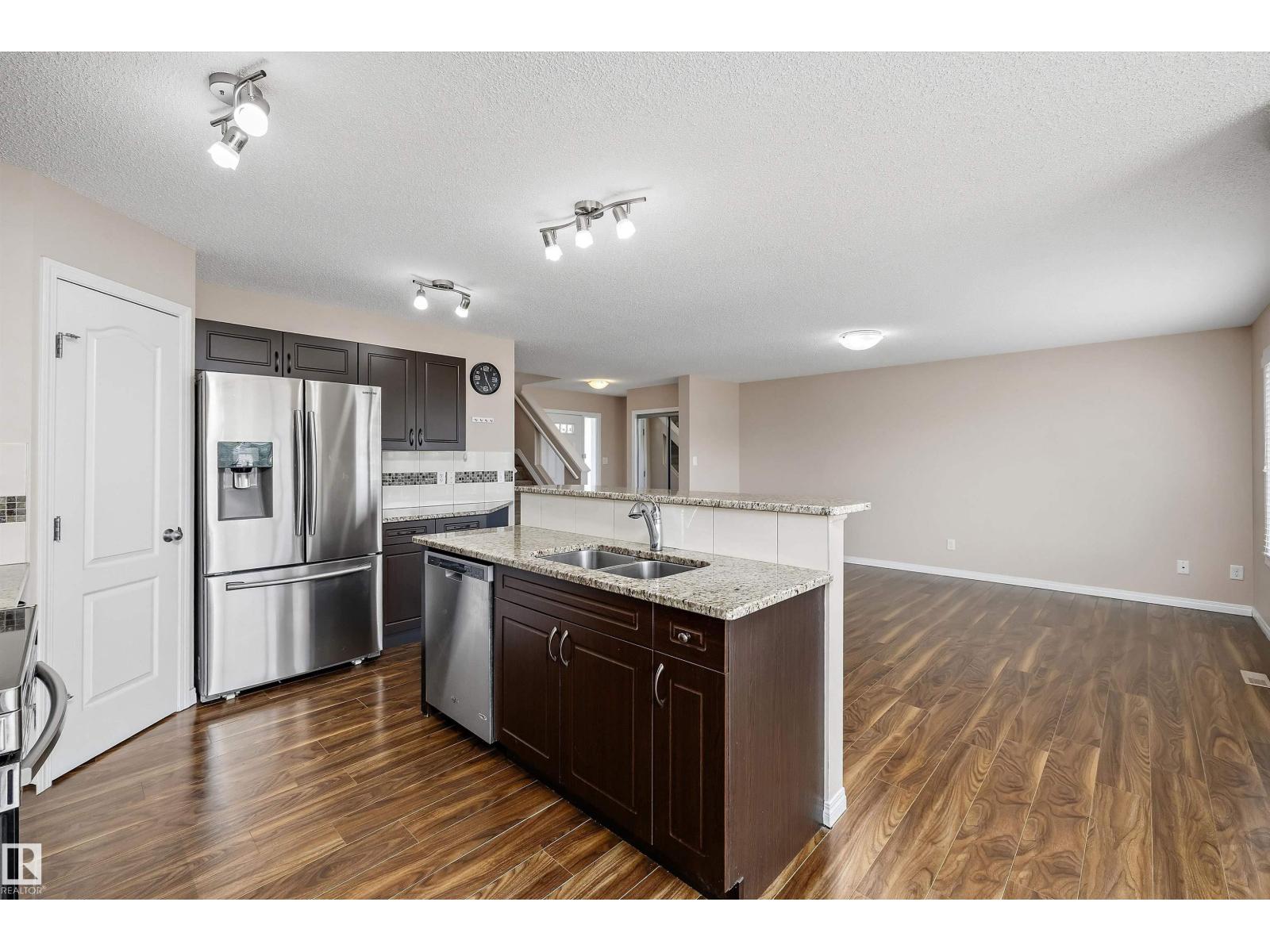4020 166 AV NW - 14