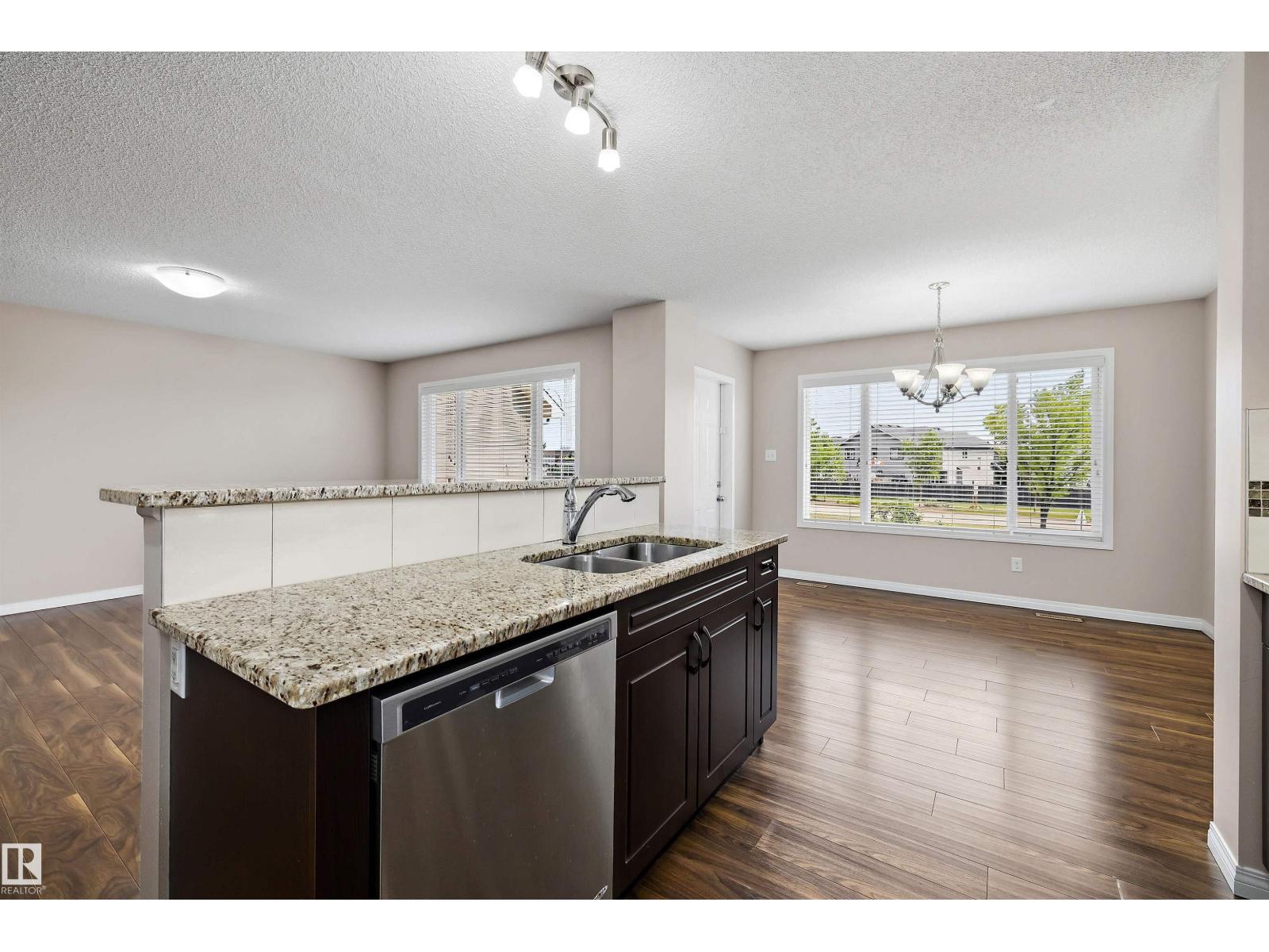4020 166 AV NW - 16