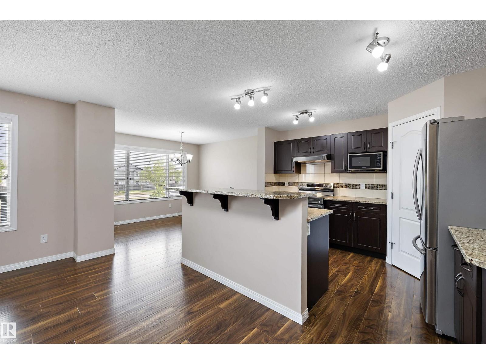 4020 166 AV NW - 17