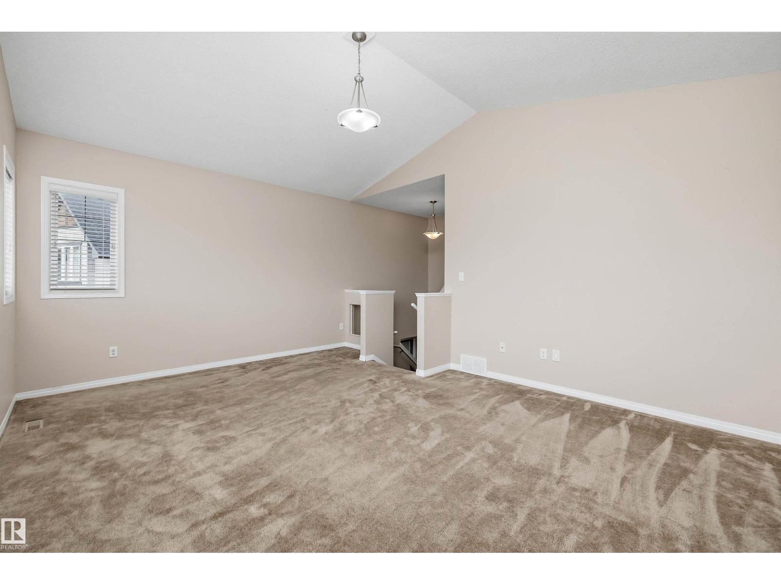 4020 166 AV NW - 26