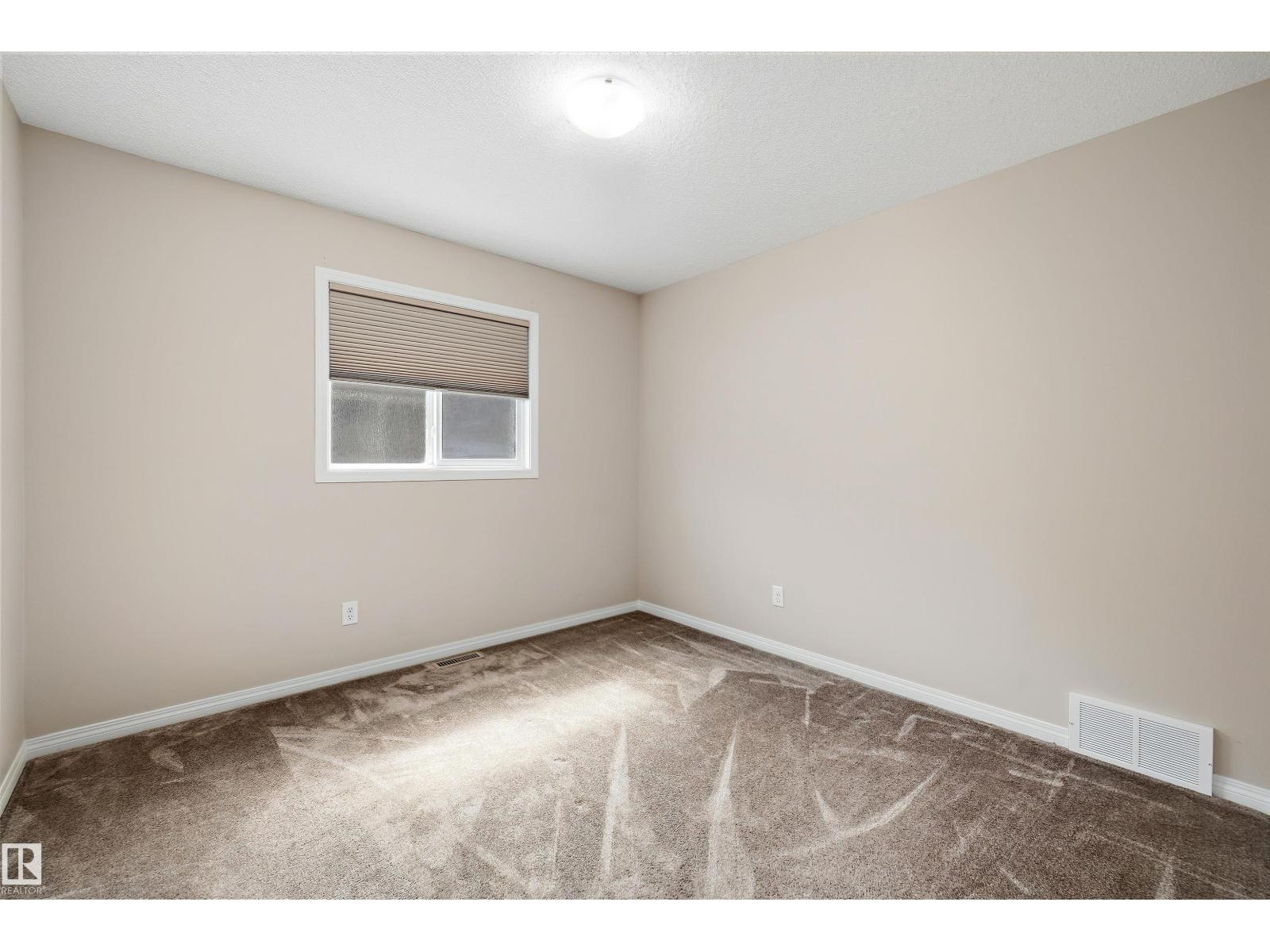 4020 166 AV NW - 30