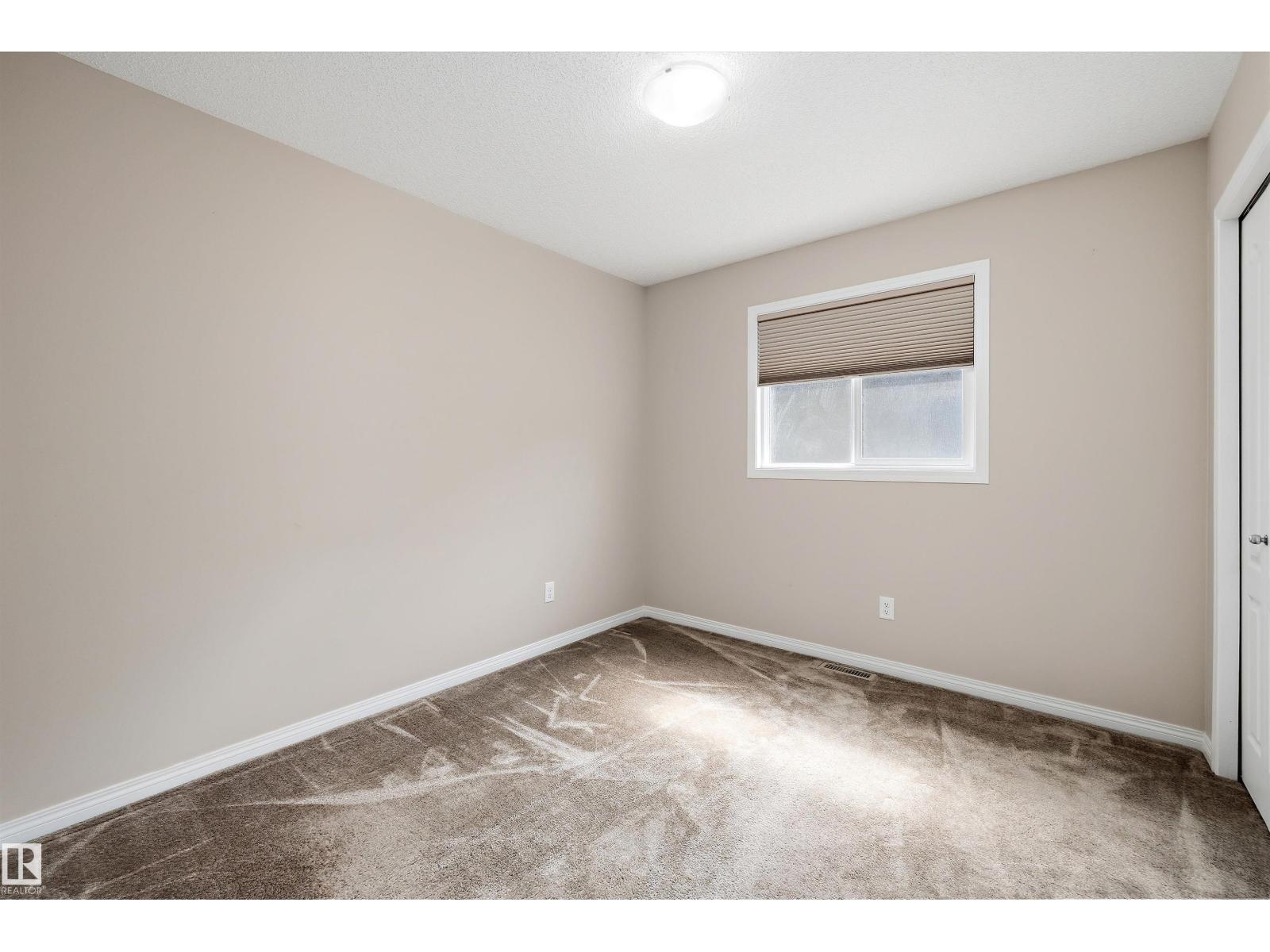 4020 166 AV NW - 33