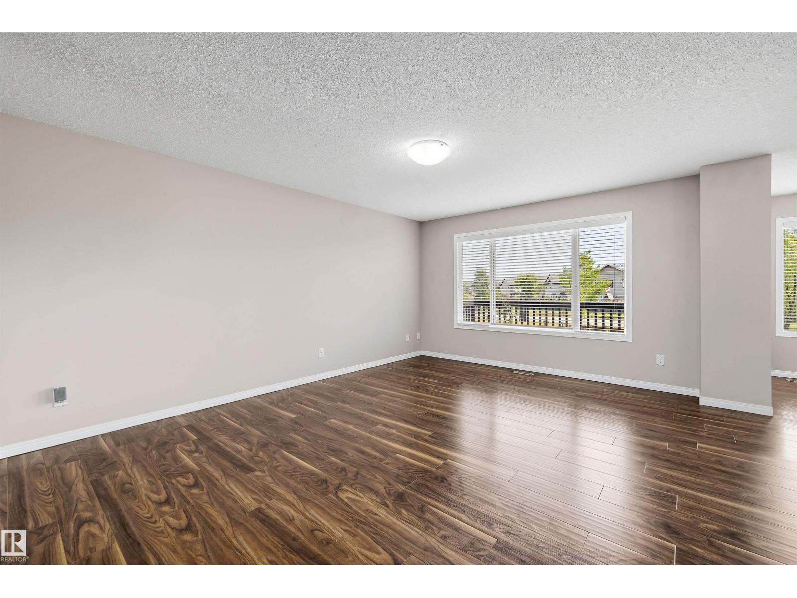4020 166 AV NW - 8