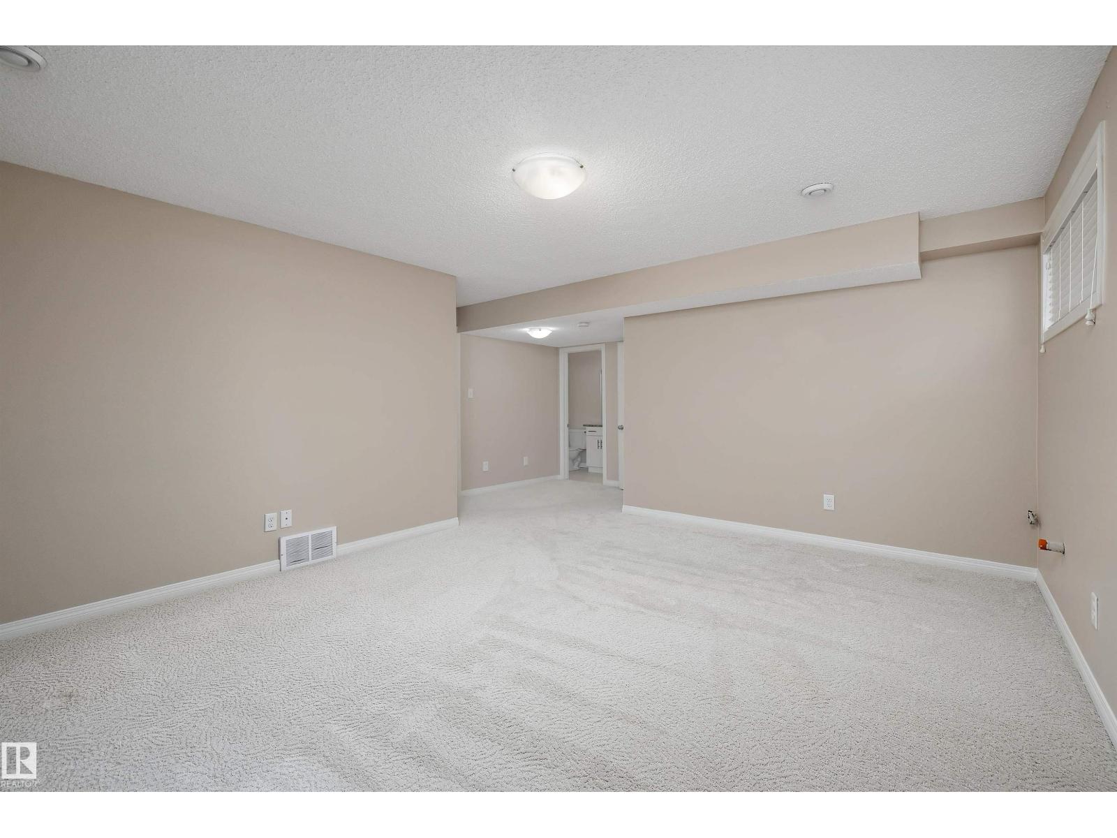 4020 166 AV NW - 48
