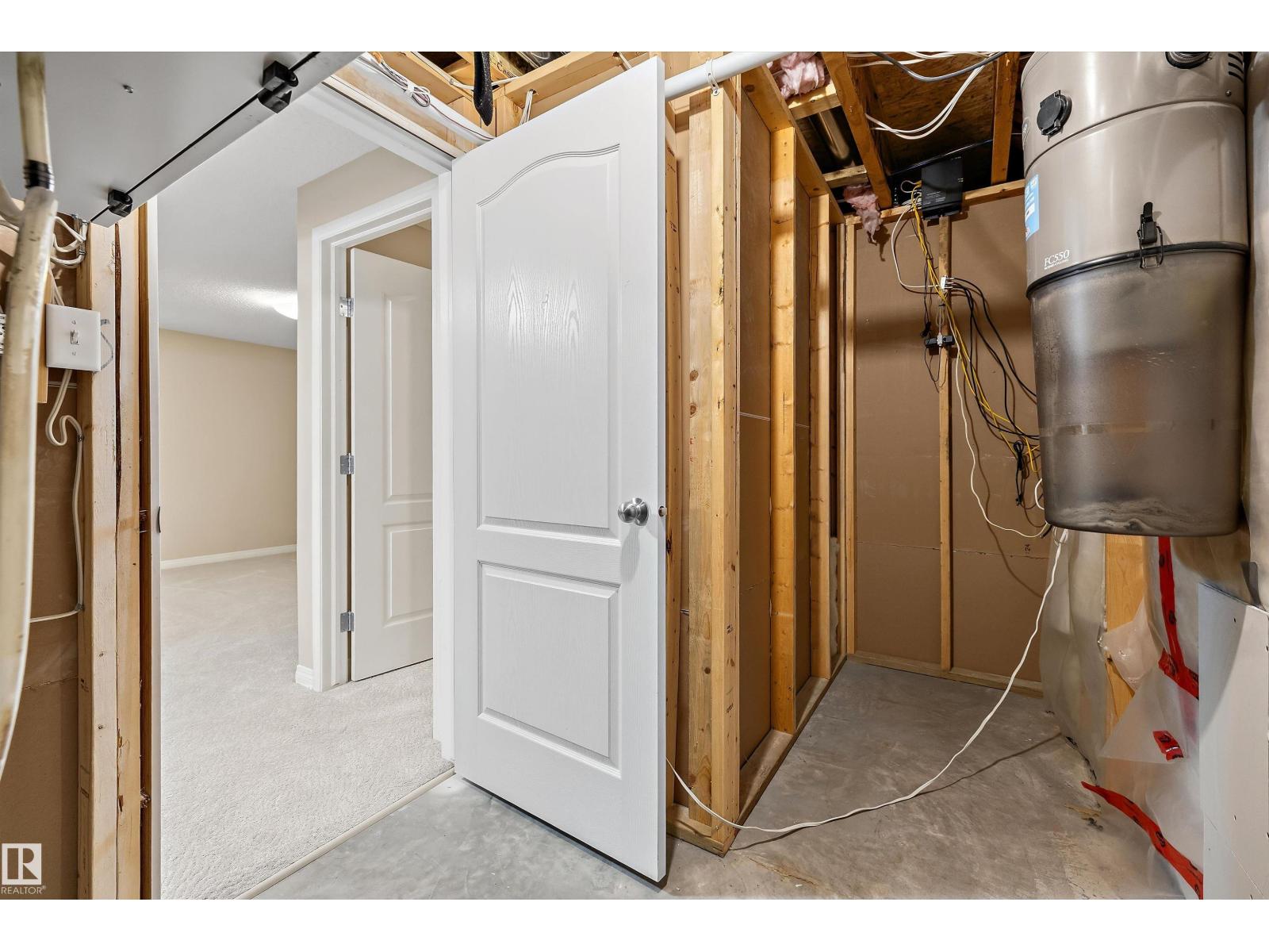 4020 166 AV NW - 55