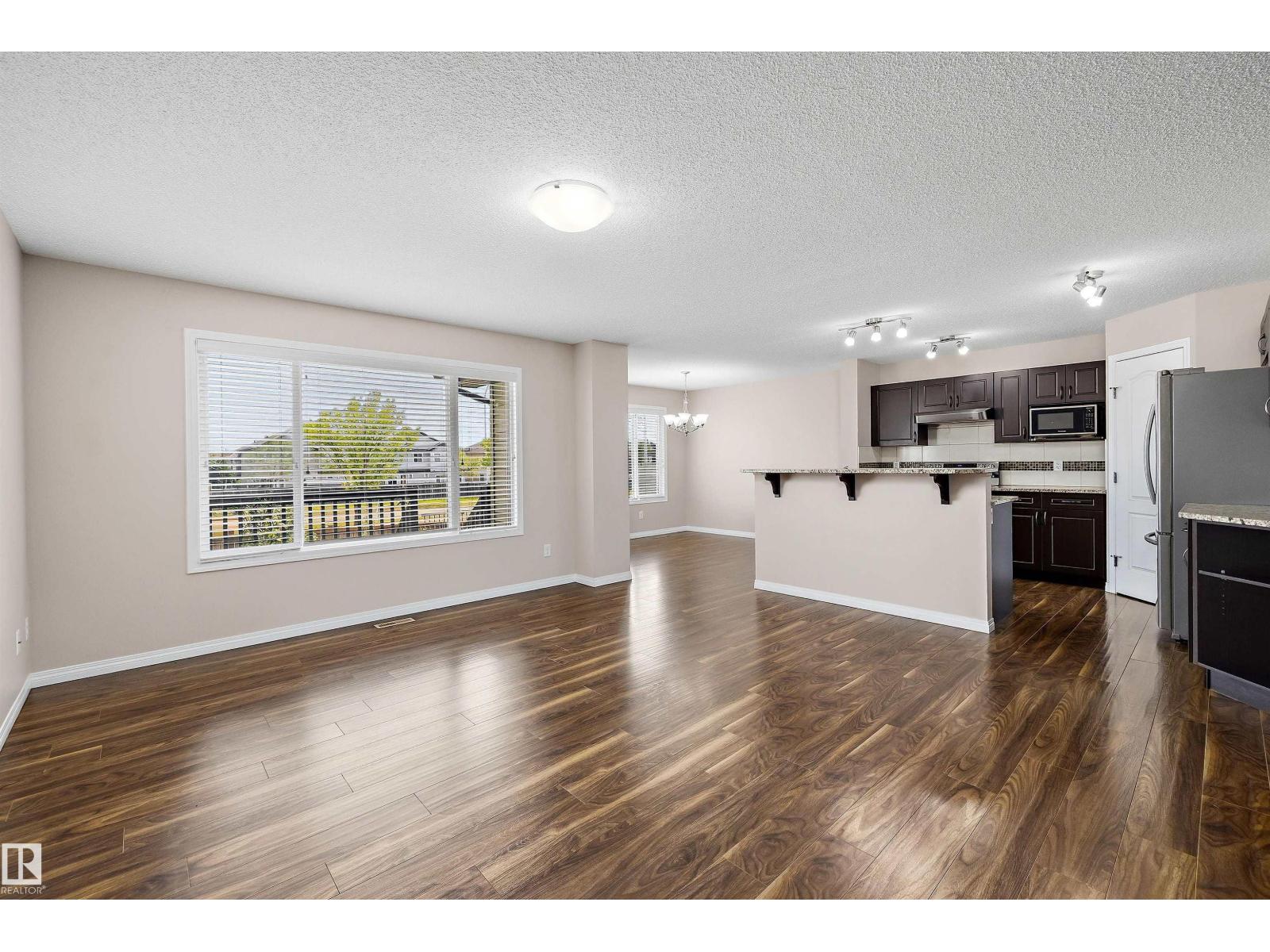 4020 166 AV NW - 10