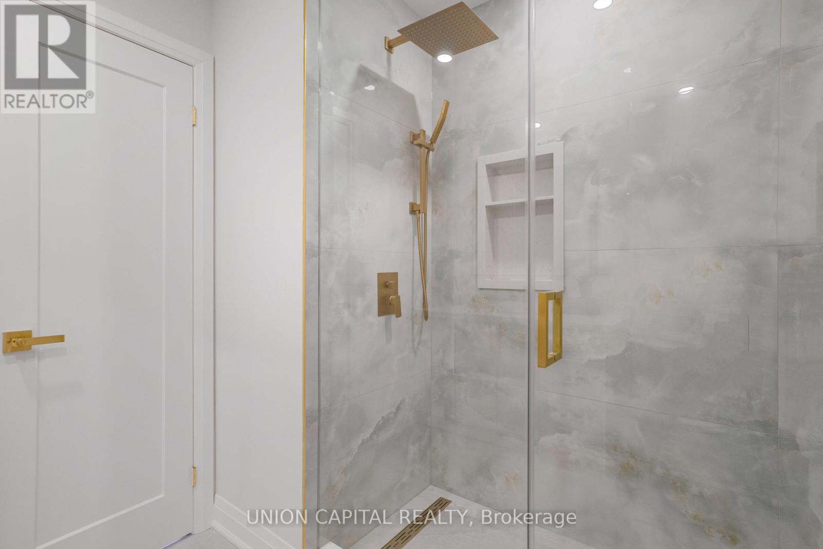 45 CHILMAR CRESCENT - Image 30