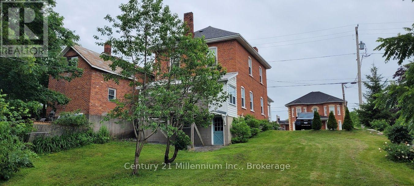 117 DURHAM STREET S - 4