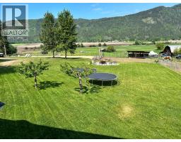 7630 97a Highway, Mara, BC V0E2K0 Photo 44