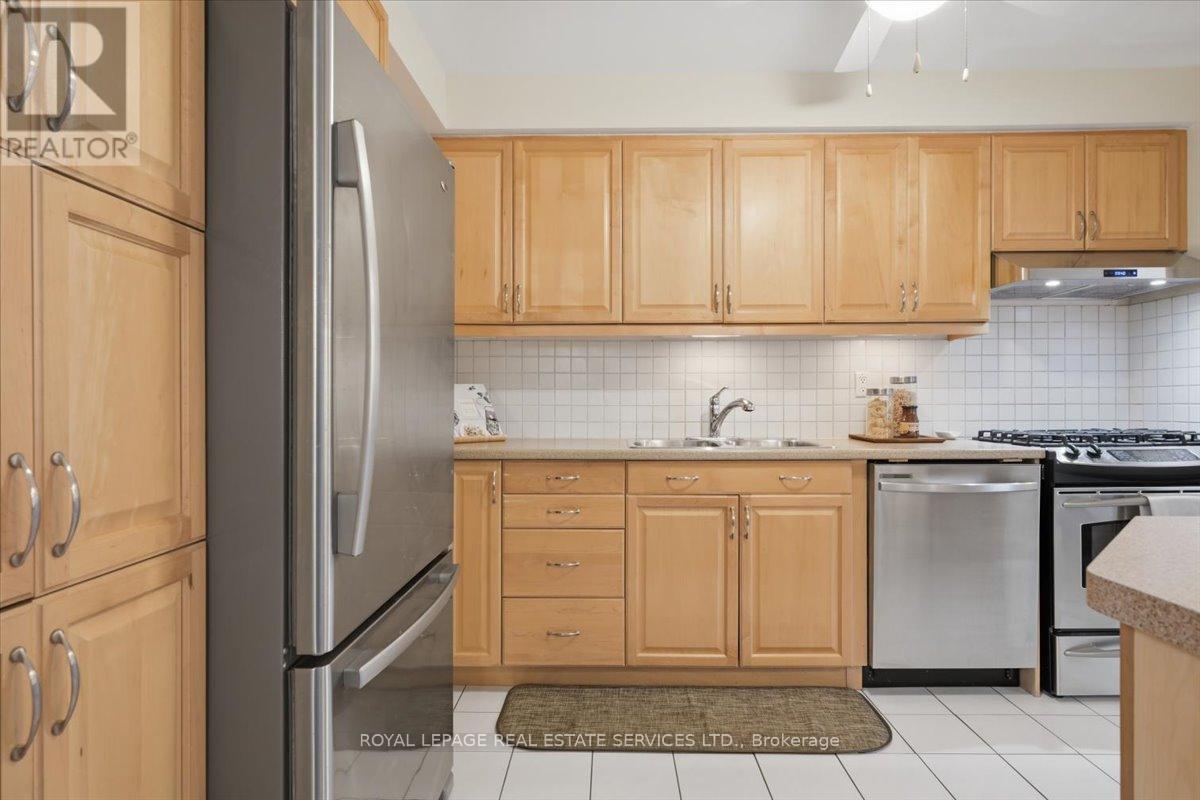 #24 4605 DONEGAL DRIVE - 16