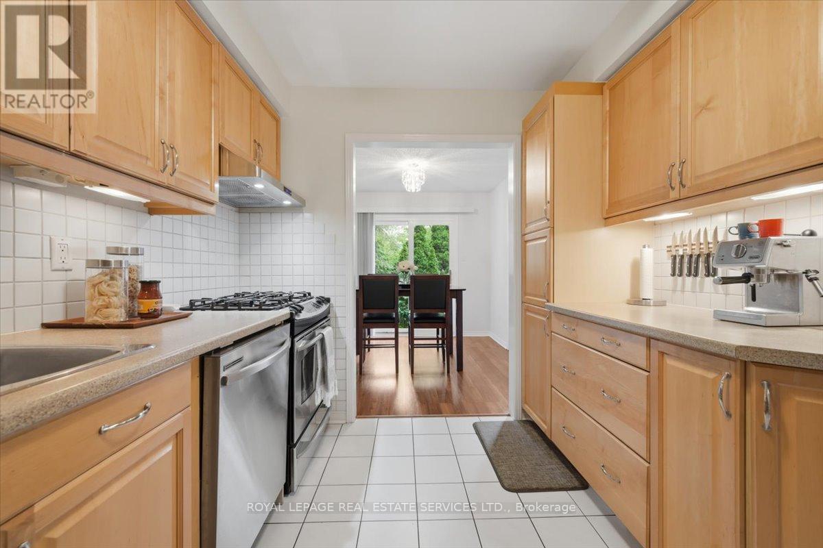 #24 4605 DONEGAL DRIVE - 17