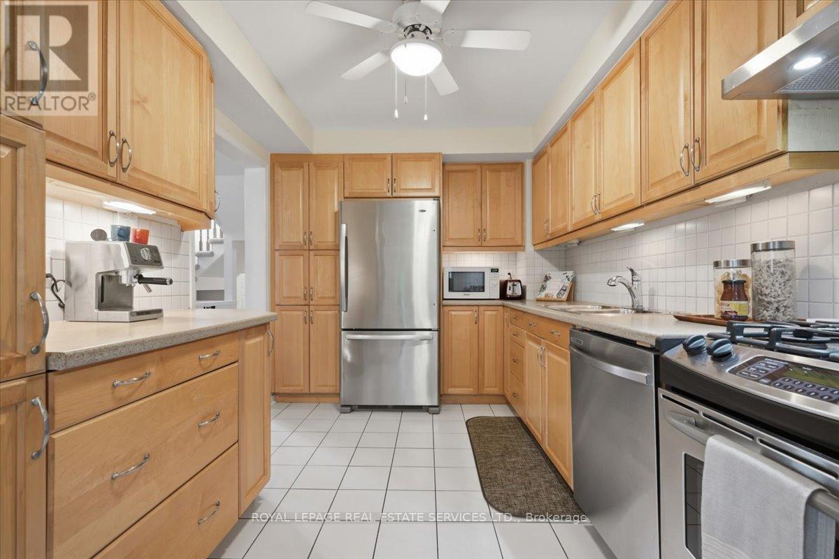 #24 4605 DONEGAL DRIVE - 19