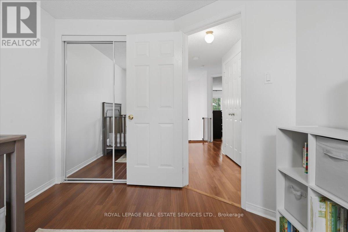 #24 4605 DONEGAL DRIVE - 29