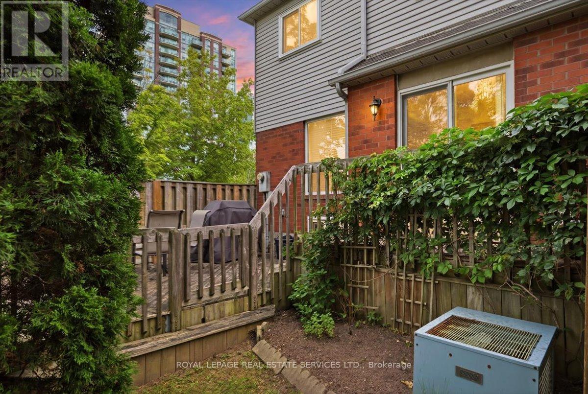 #24 4605 DONEGAL DRIVE - 35