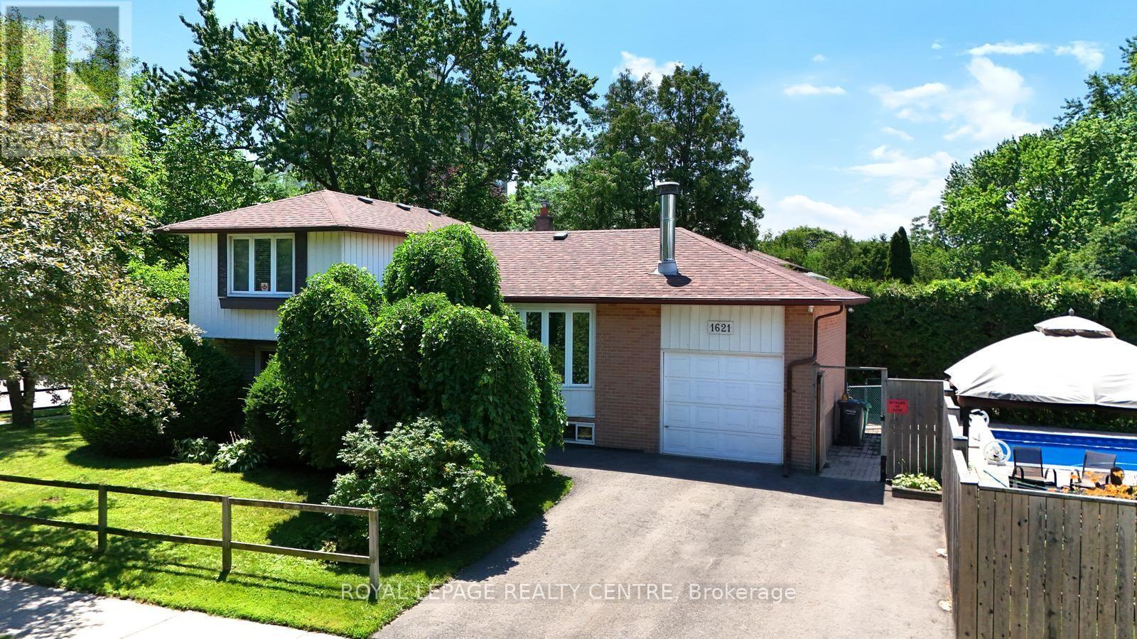 1621 HOBBS CRESCENT - 1
