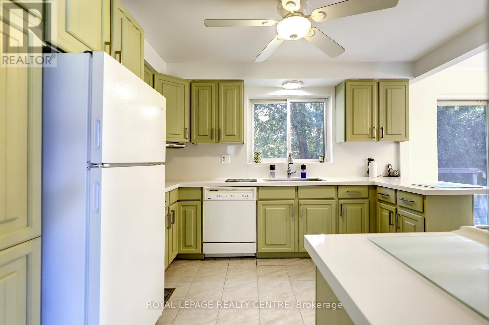 1621 HOBBS CRESCENT - 19