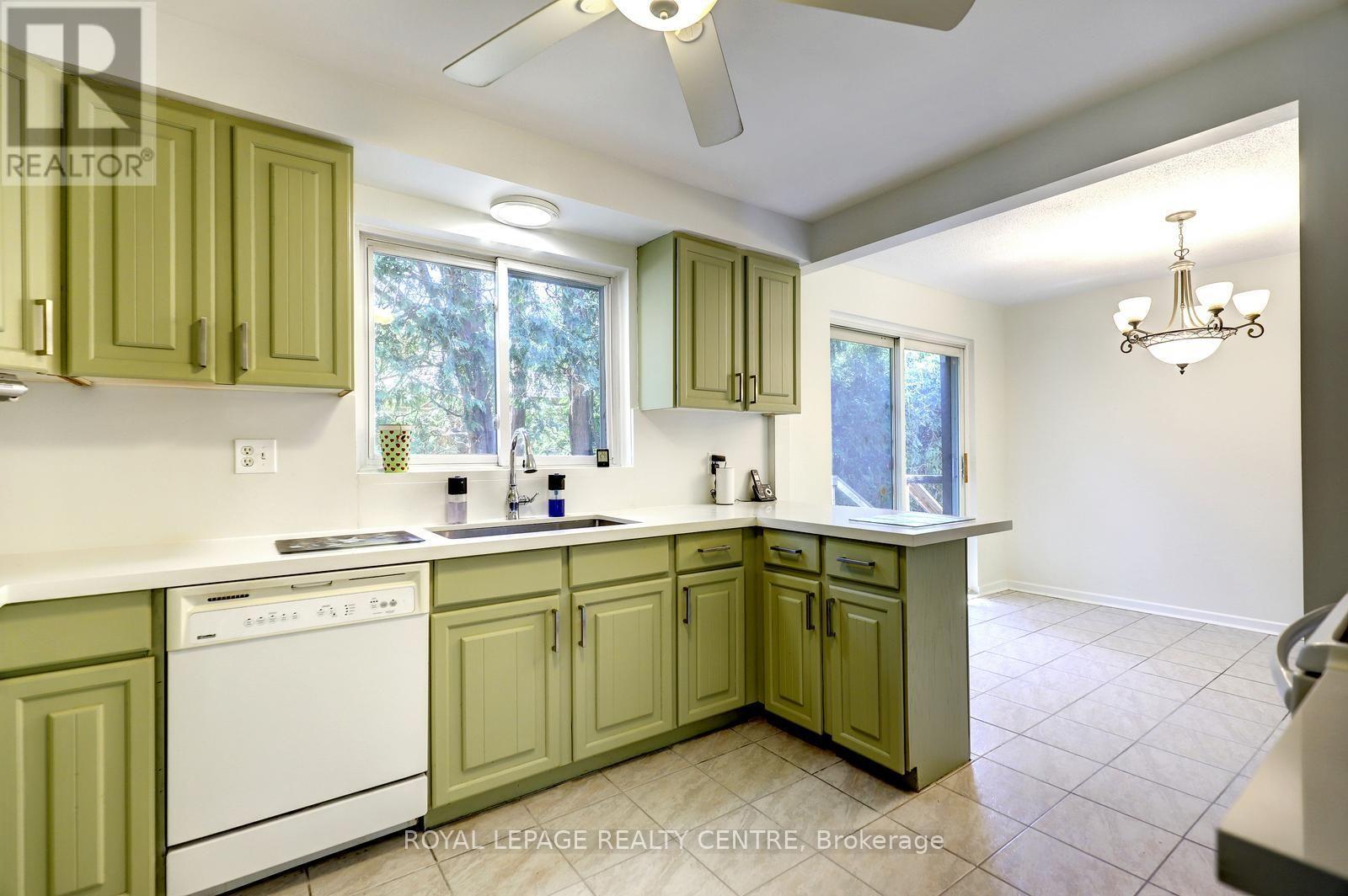 1621 HOBBS CRESCENT - 20