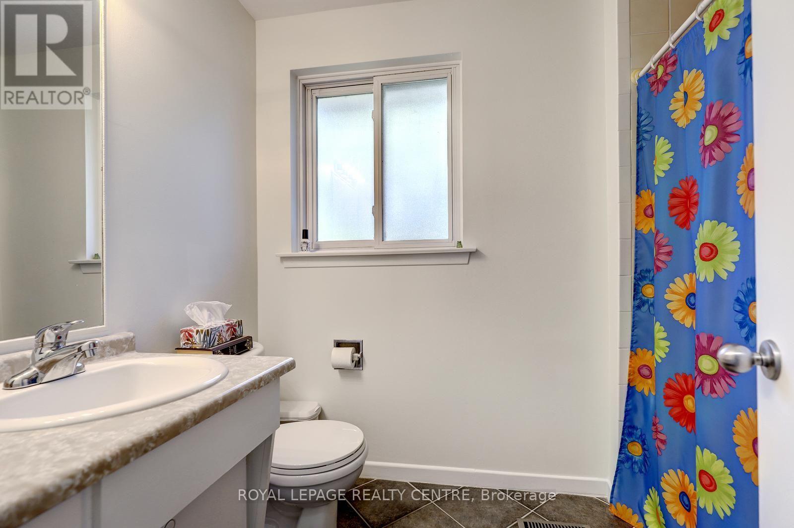 1621 HOBBS CRESCENT - 25