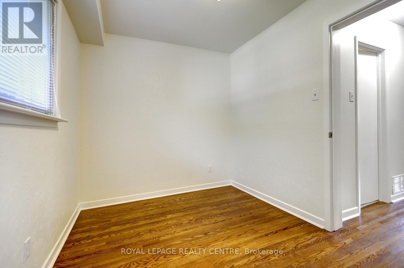 1621 HOBBS CRESCENT - 34