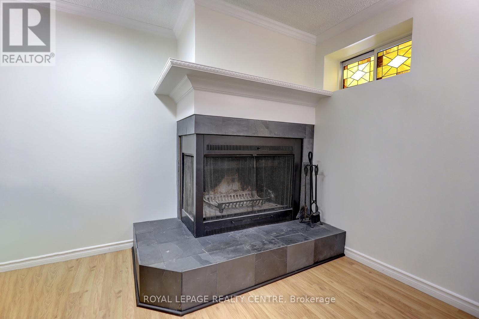 1621 HOBBS CRESCENT - 36