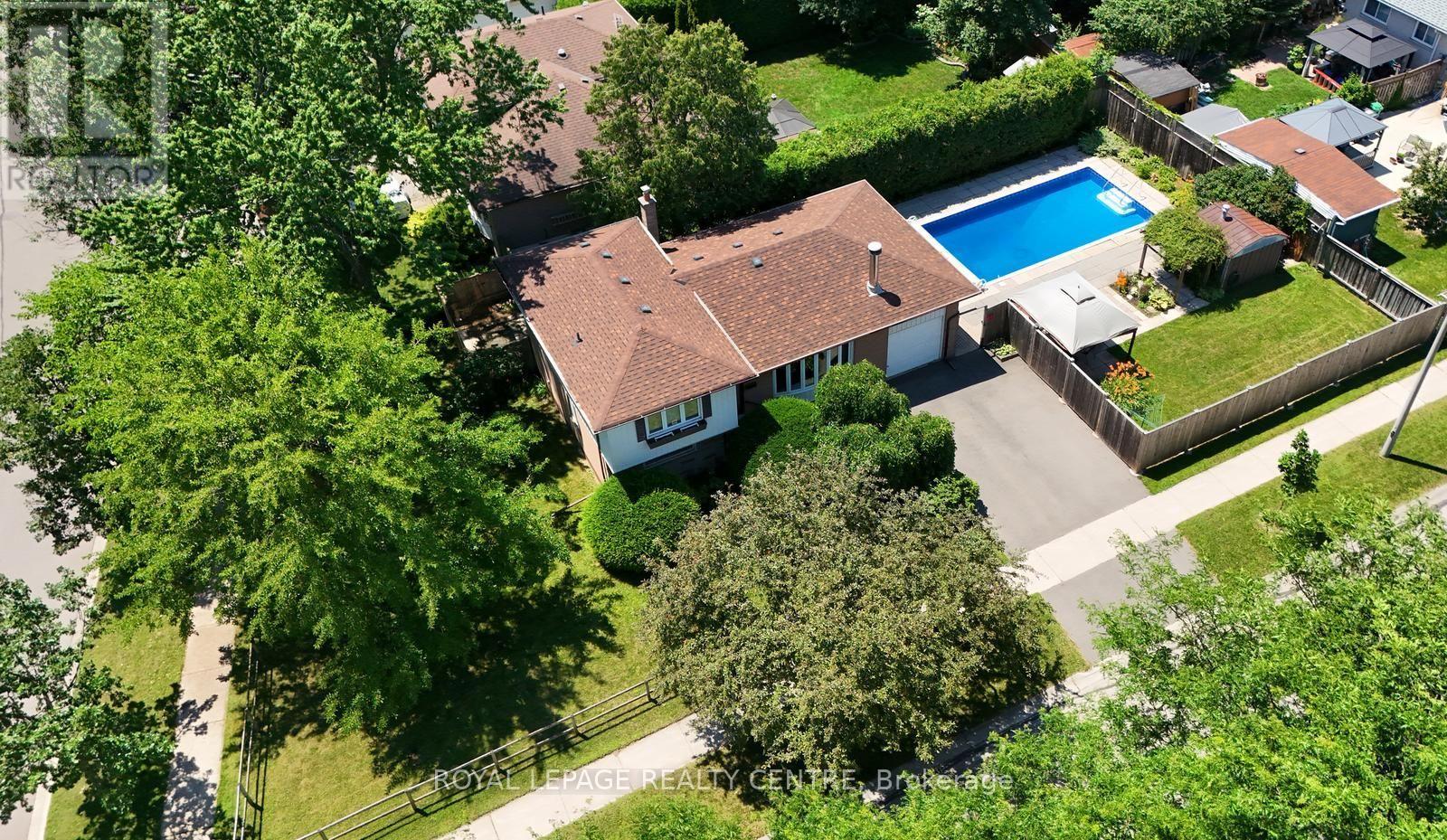1621 HOBBS CRESCENT - 41