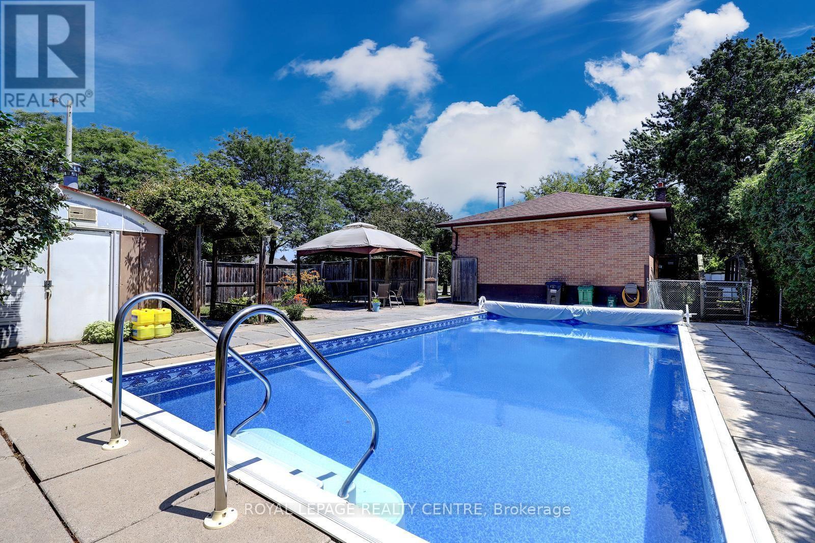 1621 HOBBS CRESCENT - 47