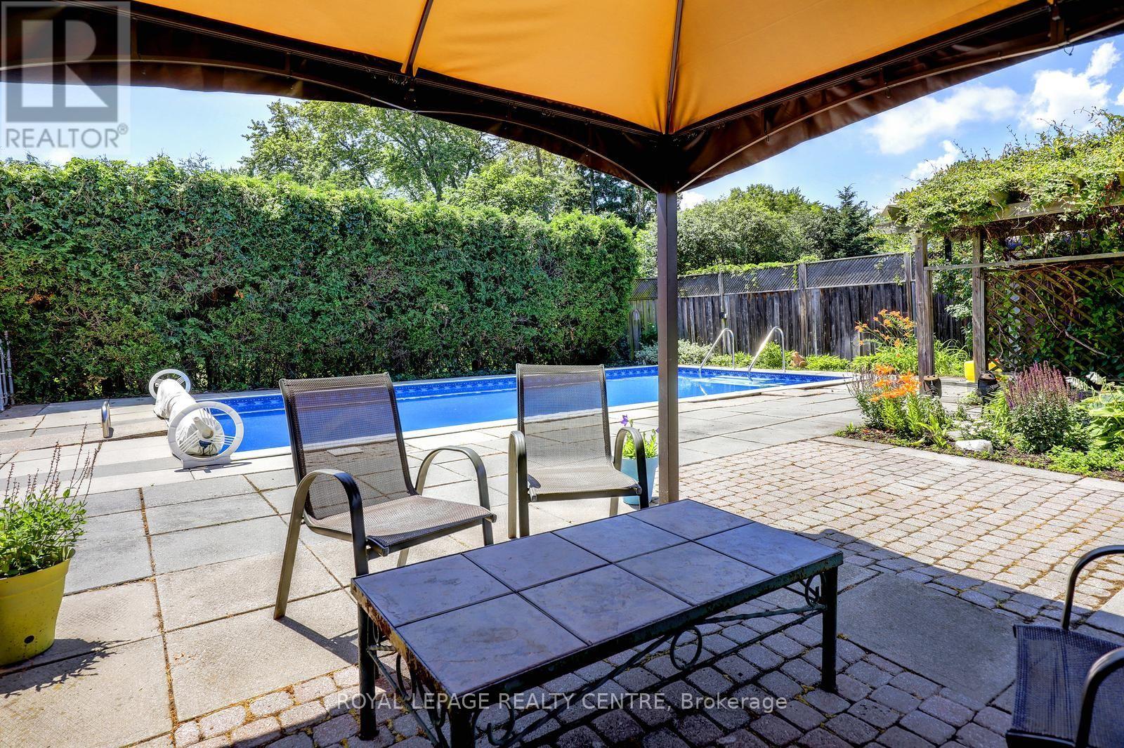 1621 HOBBS CRESCENT - 49