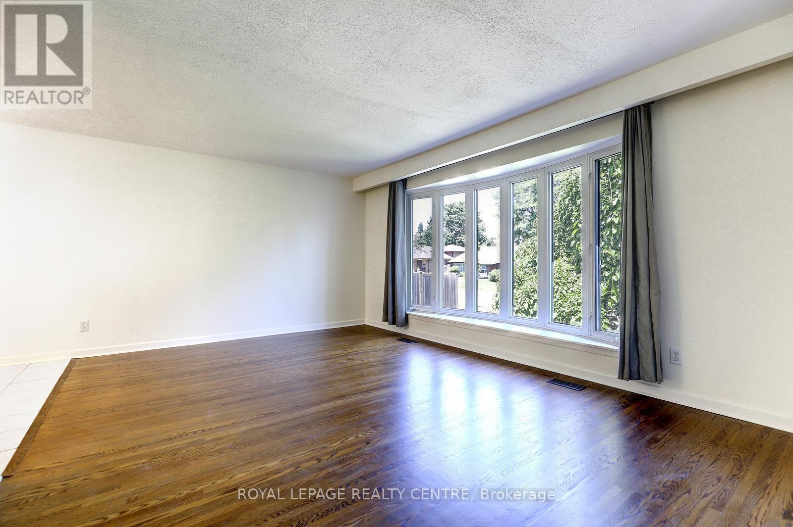 1621 HOBBS CRESCENT - 9