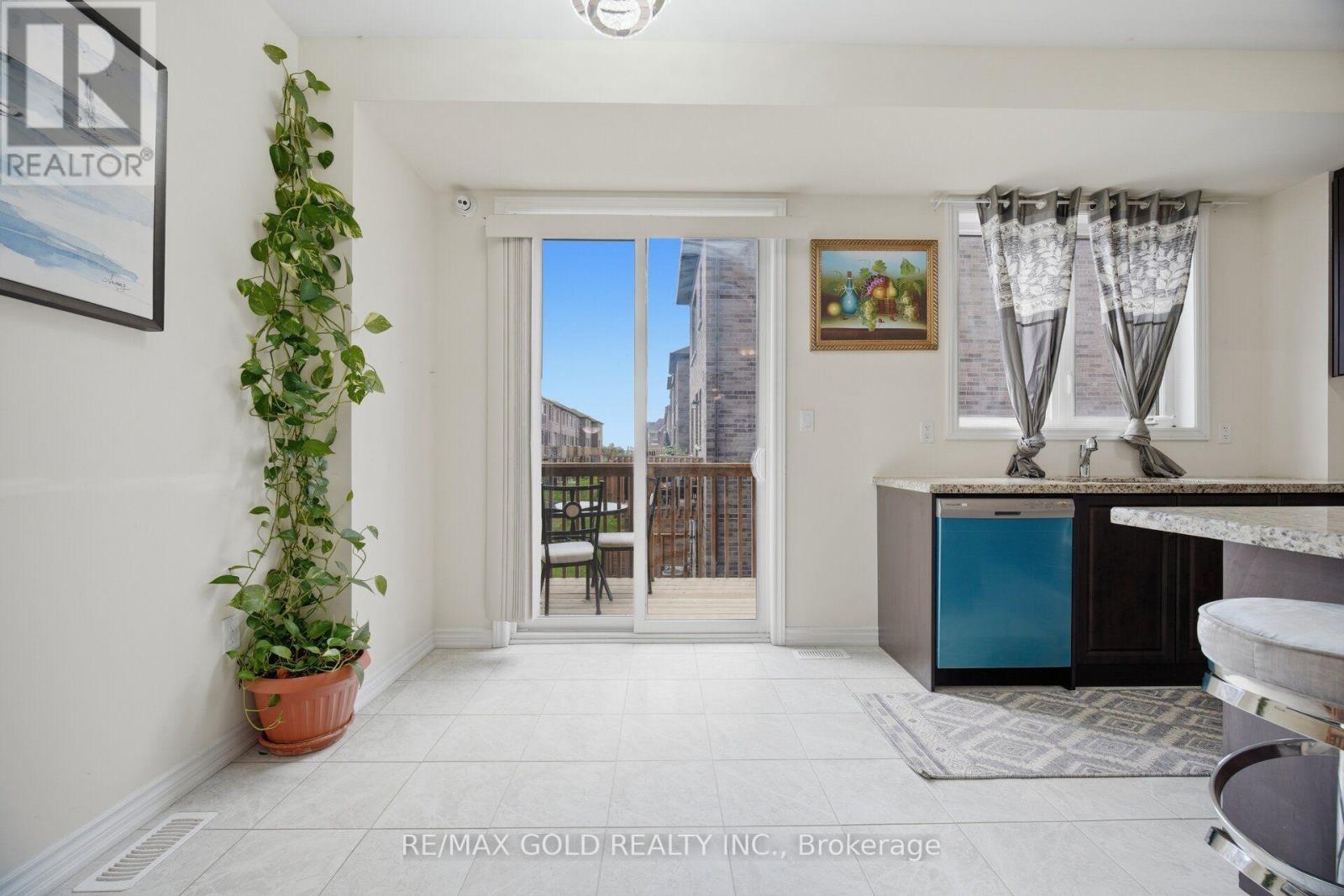 9 ARCOLA STREET - 10