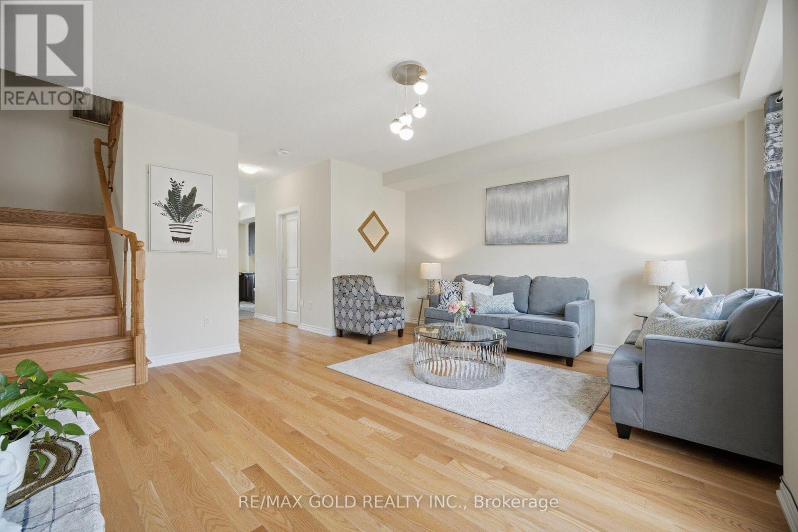 9 ARCOLA STREET - 17