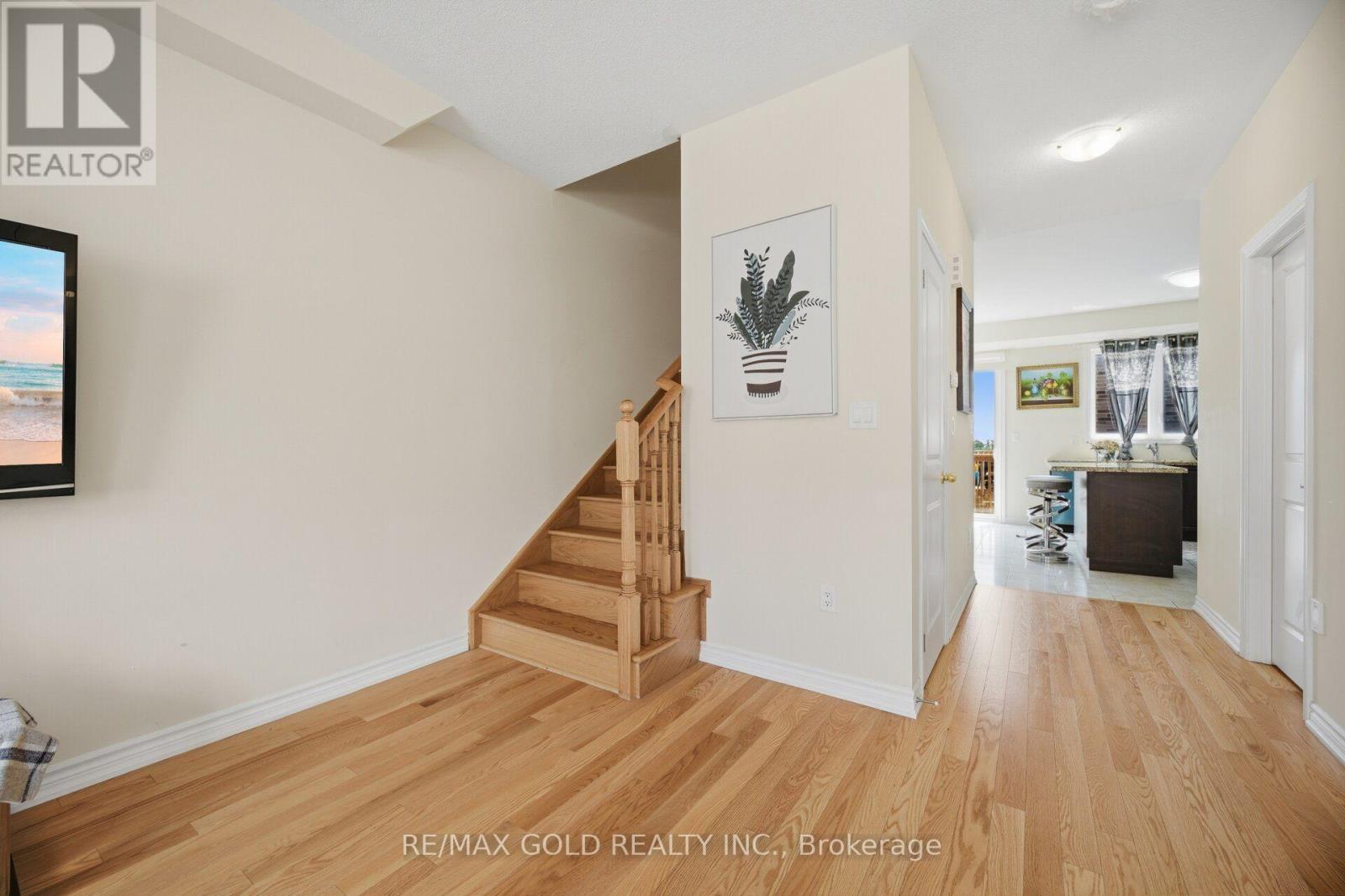 9 ARCOLA STREET - 22