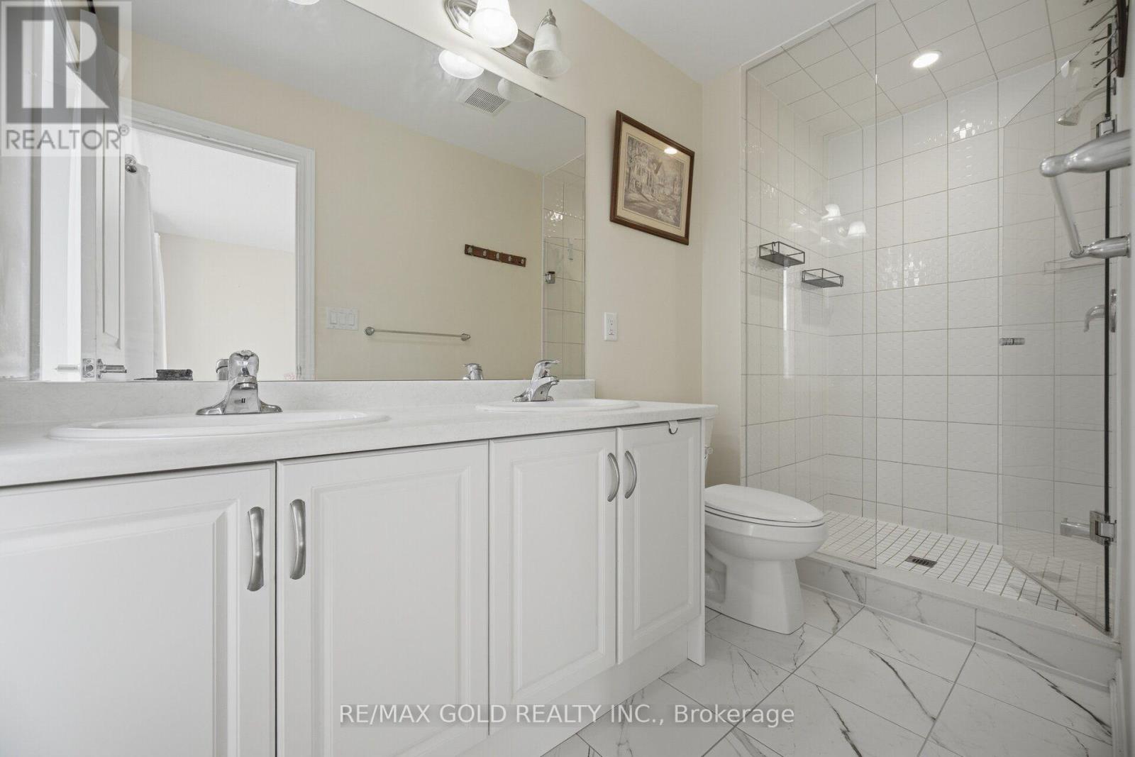 9 ARCOLA STREET - 26