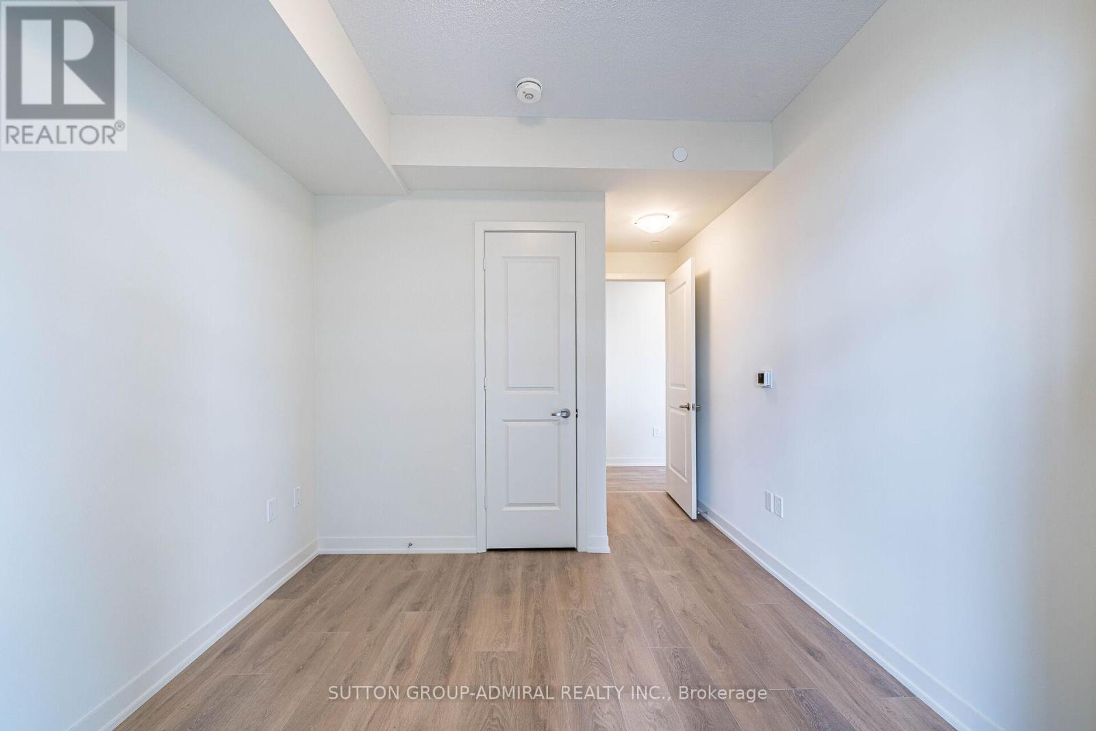 #2205 38 ANNIE CRAIG DRIVE - 26
