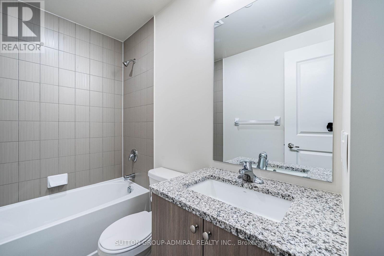 #2205 38 ANNIE CRAIG DRIVE - 28