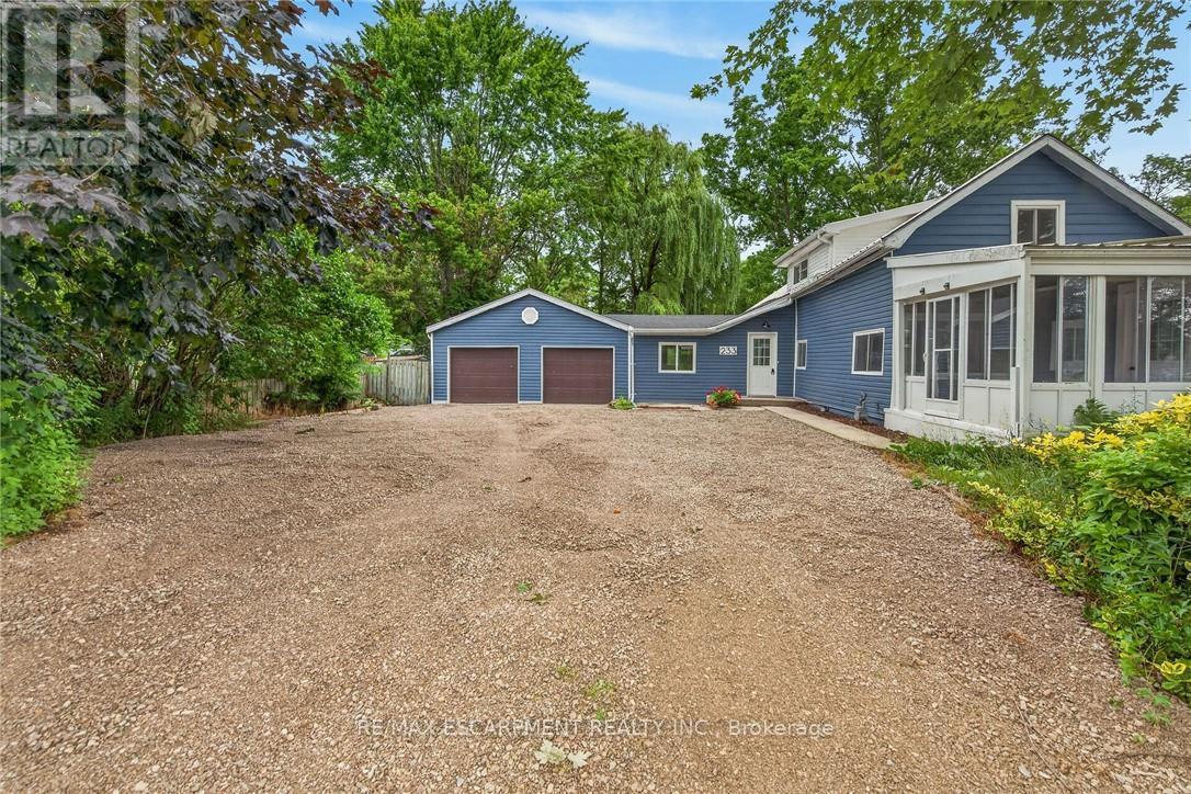 233 NORTH CAYUGA STREET W - 44